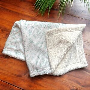 LILA & JACK Baby Blanket - Soft Sherpa Fleece - Green Botanical Print - 39”x30”